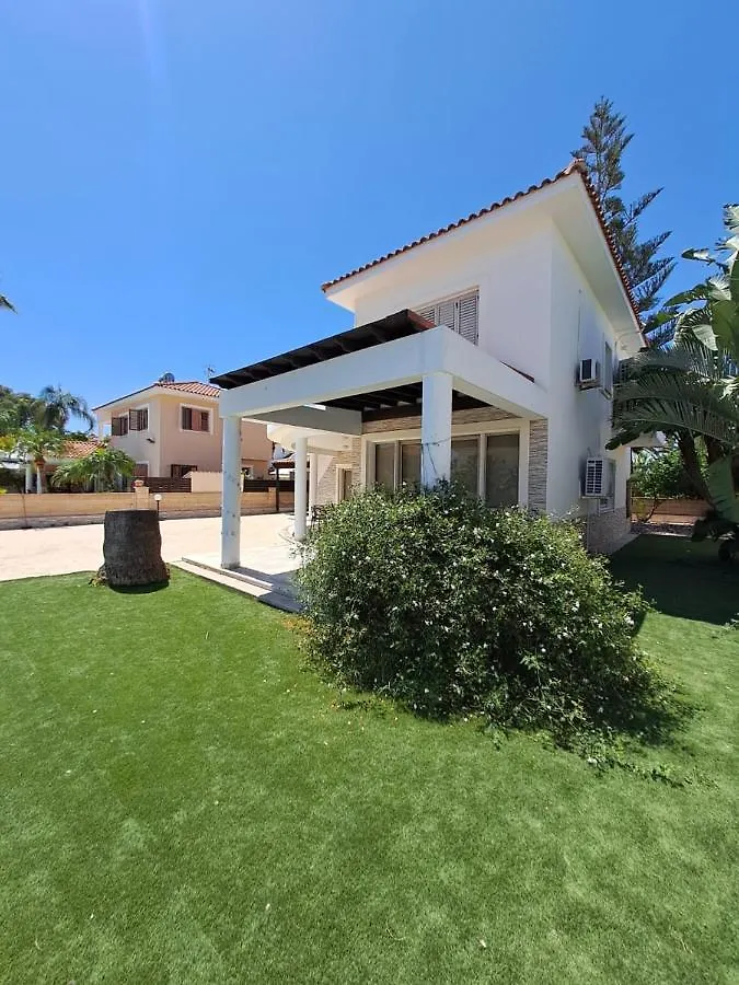 Dream House Villa Meneou 0*,